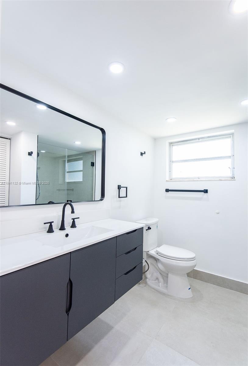 Ver detalles 100-1 2 / 2 1633 sq. ft. $ 2025-07-15 0 foto