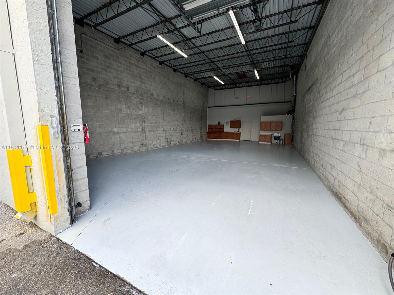See details 13 / sq. ft. $ 2025-07-15 0 Photo