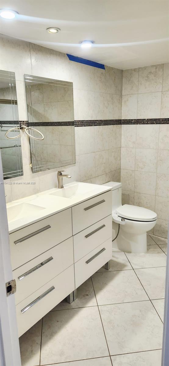 Photo of 2017 Ocean Dr  #1408, Hallandale Beach, Florida, 33009 - 