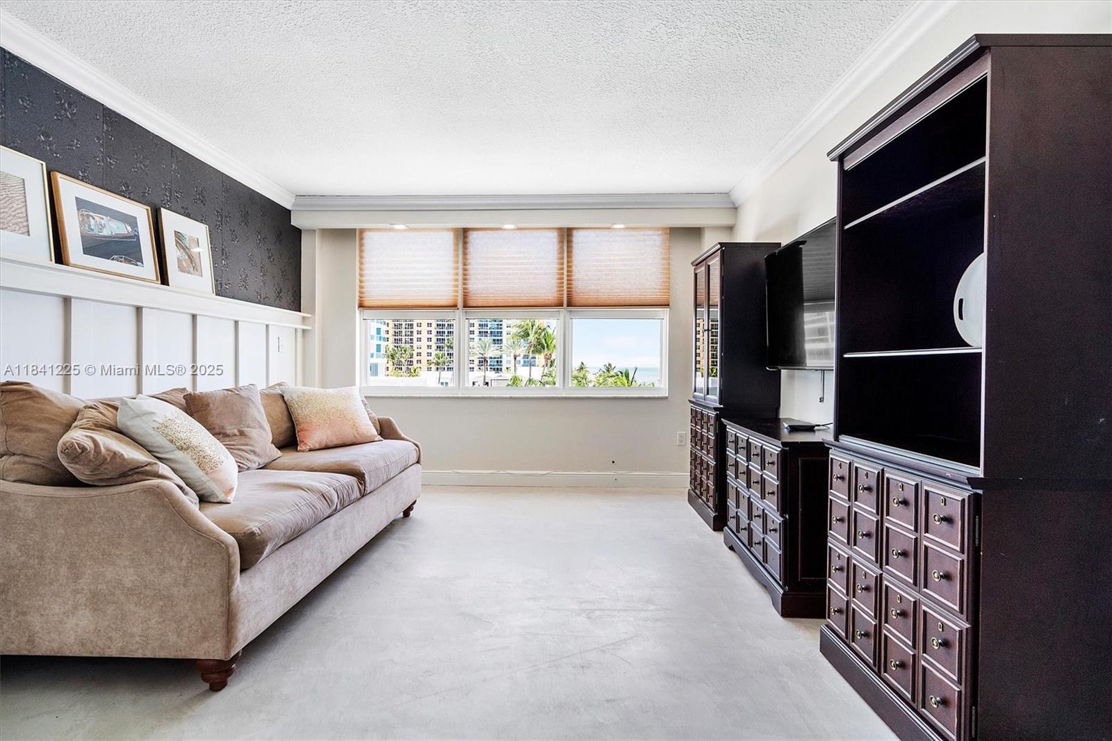 Photo of 2751 Ocean Dr  #504S, Hollywood, Florida, 33019 - Bedroom 2
