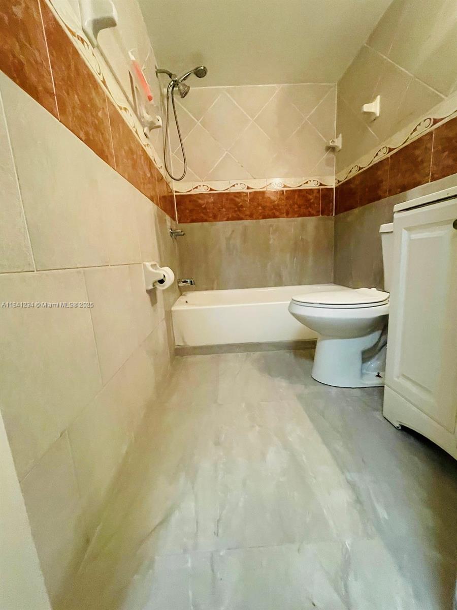   /   sq. ft. $ 2025-08-27 0 Photo