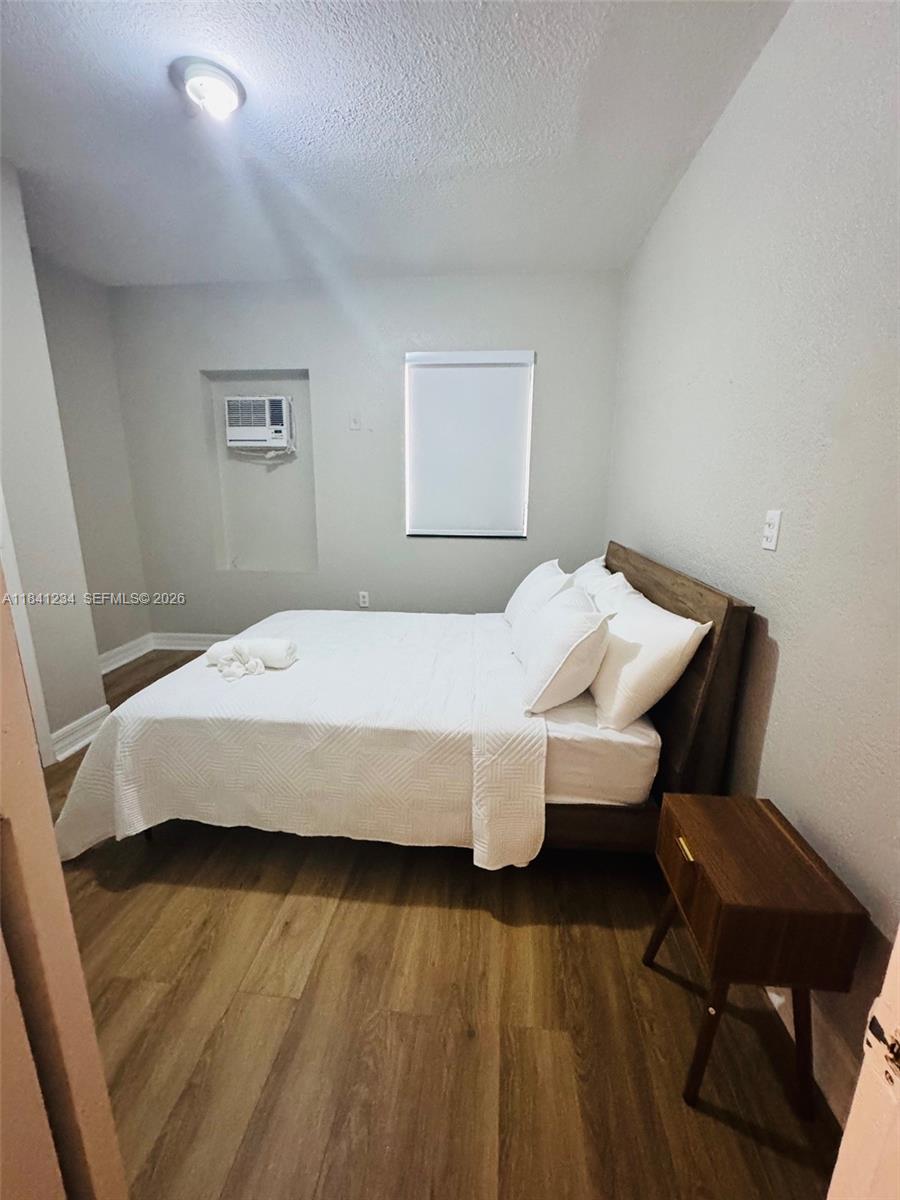   /   sq. ft. $ 2026-01-12 0 foto