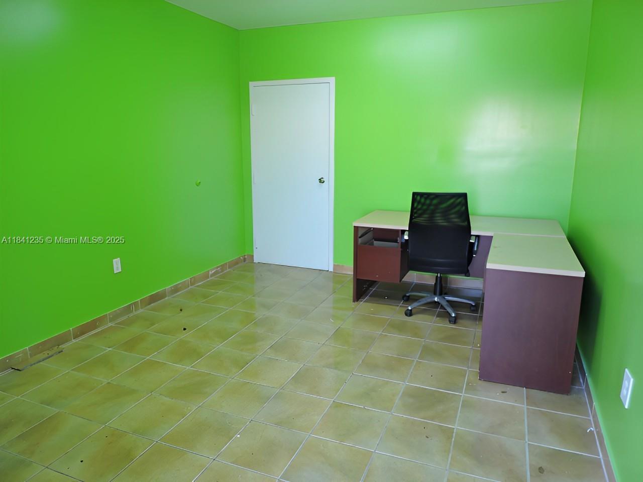 See details 4 / sq. ft. $ 2025-07-15 0 Photo