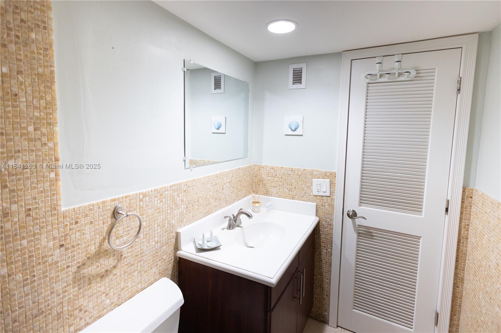 Photo of 3901 Ocean Dr  #11P, Hollywood, Florida, 33019 - 