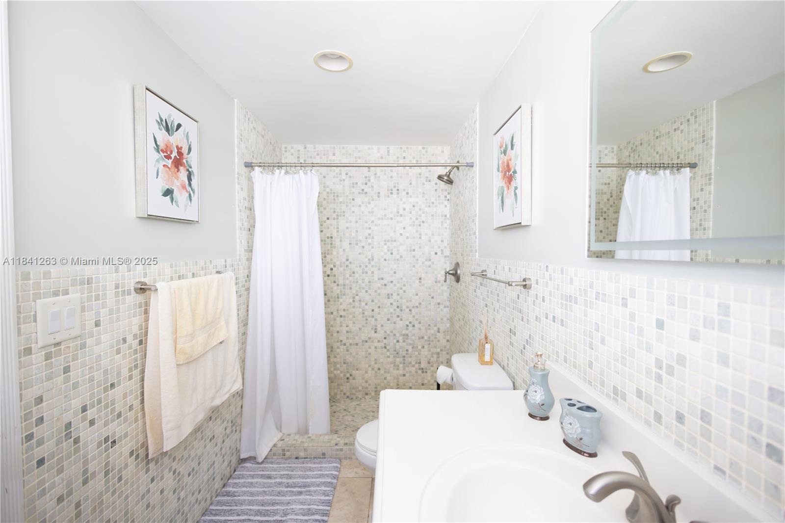 Photo of 3901 Ocean Dr  #11P, Hollywood, Florida, 33019 - 