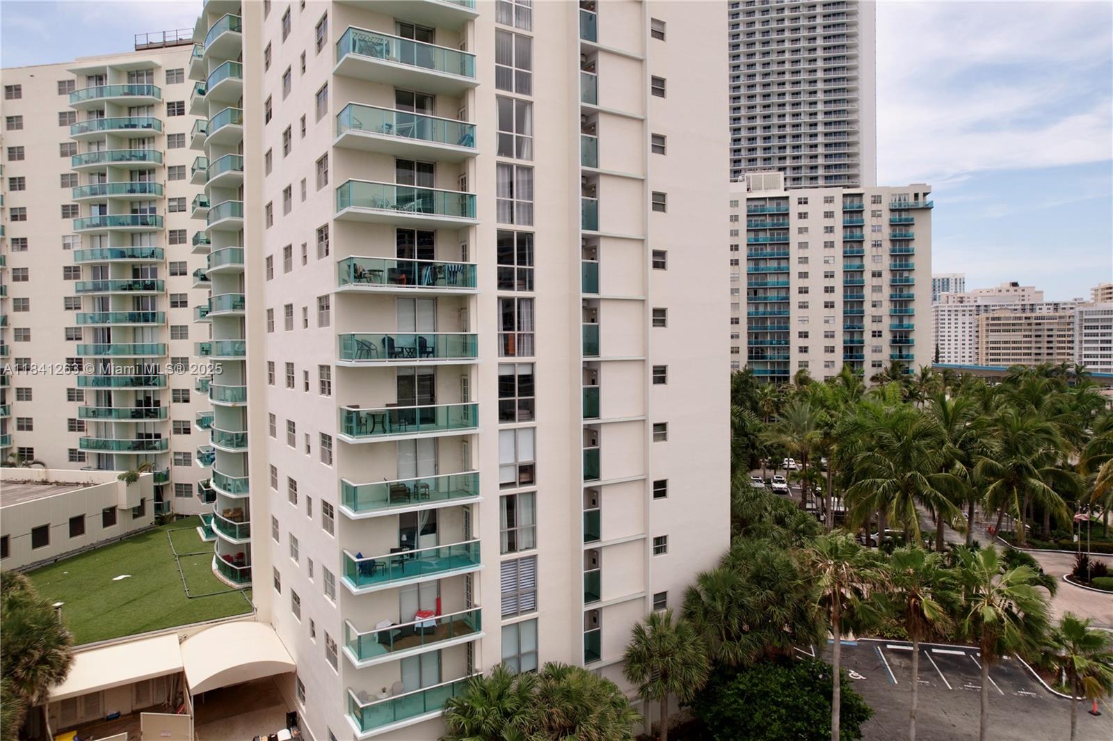 Photo of 3901 Ocean Dr  #11P, Hollywood, Florida, 33019 - 