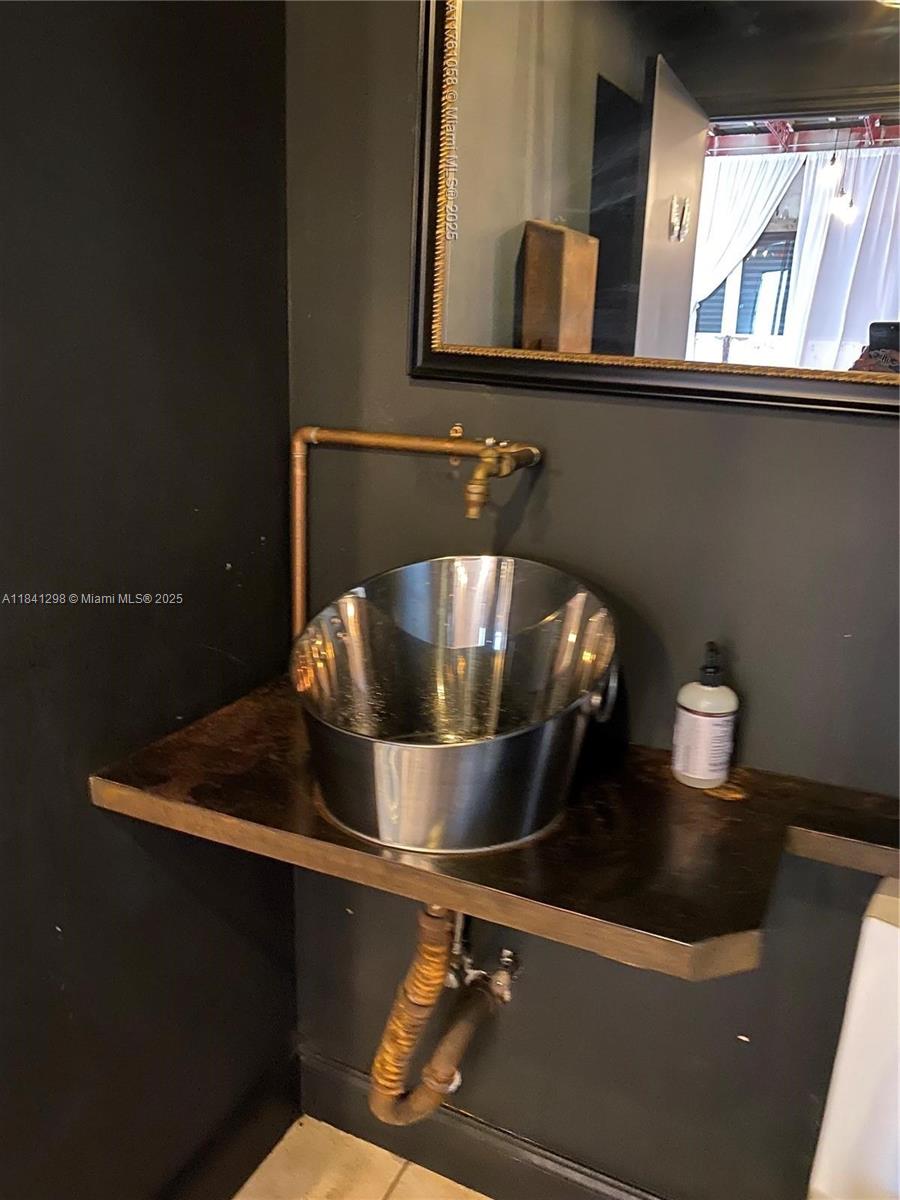 See details / sq. ft. $ 2025-07-16 0 Photo