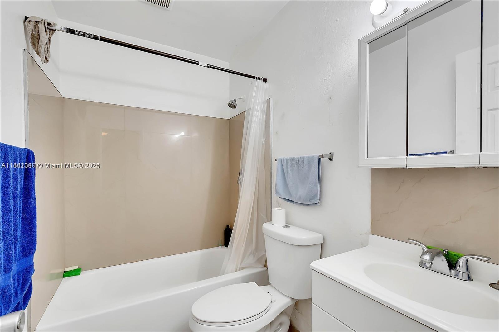 Ver detalles / sq. ft. $ 2025-07-16 0 foto