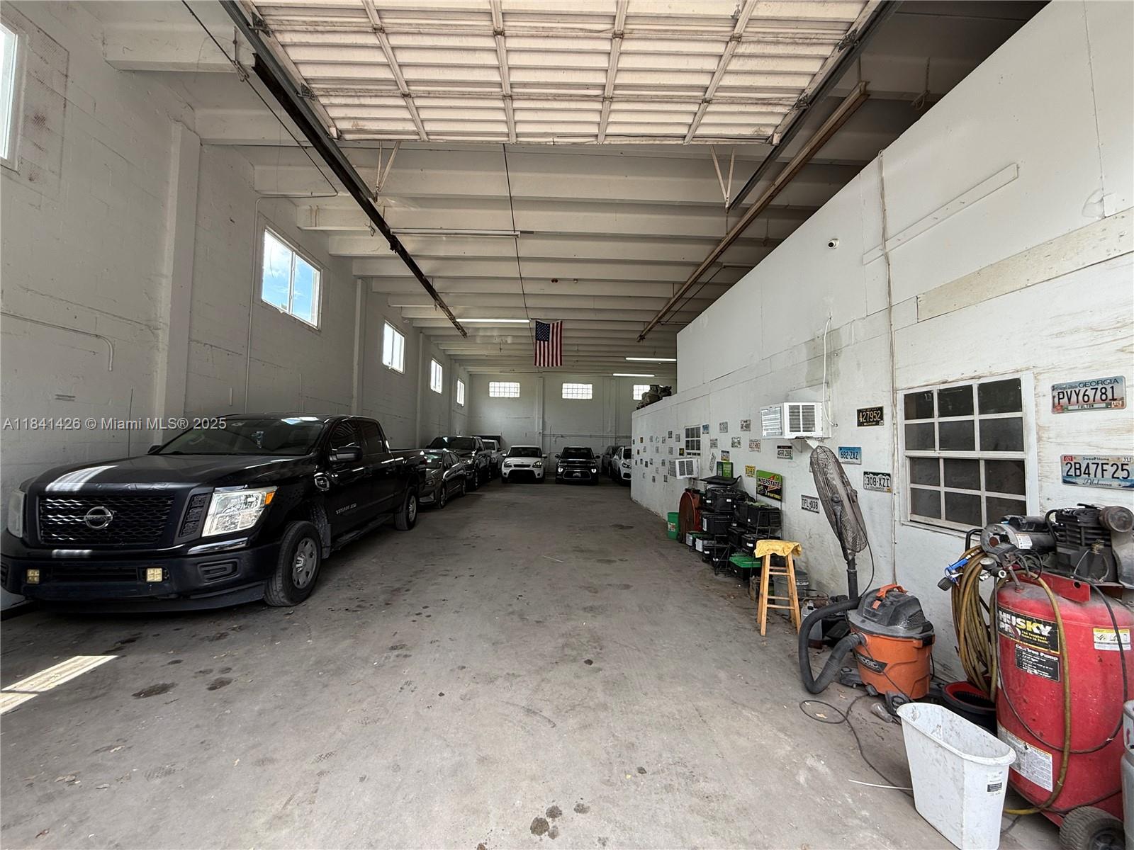 See details 1 / sq. ft. $ 2025-07-16 0 Photo