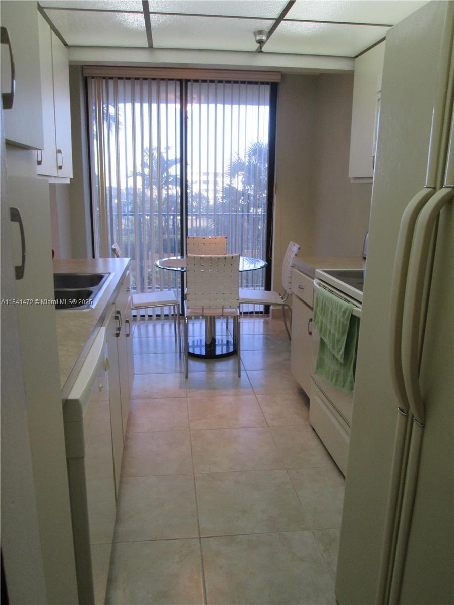 See details 408 2 / 2 1240 sq. ft. $ 2025-08-04 0 Photo