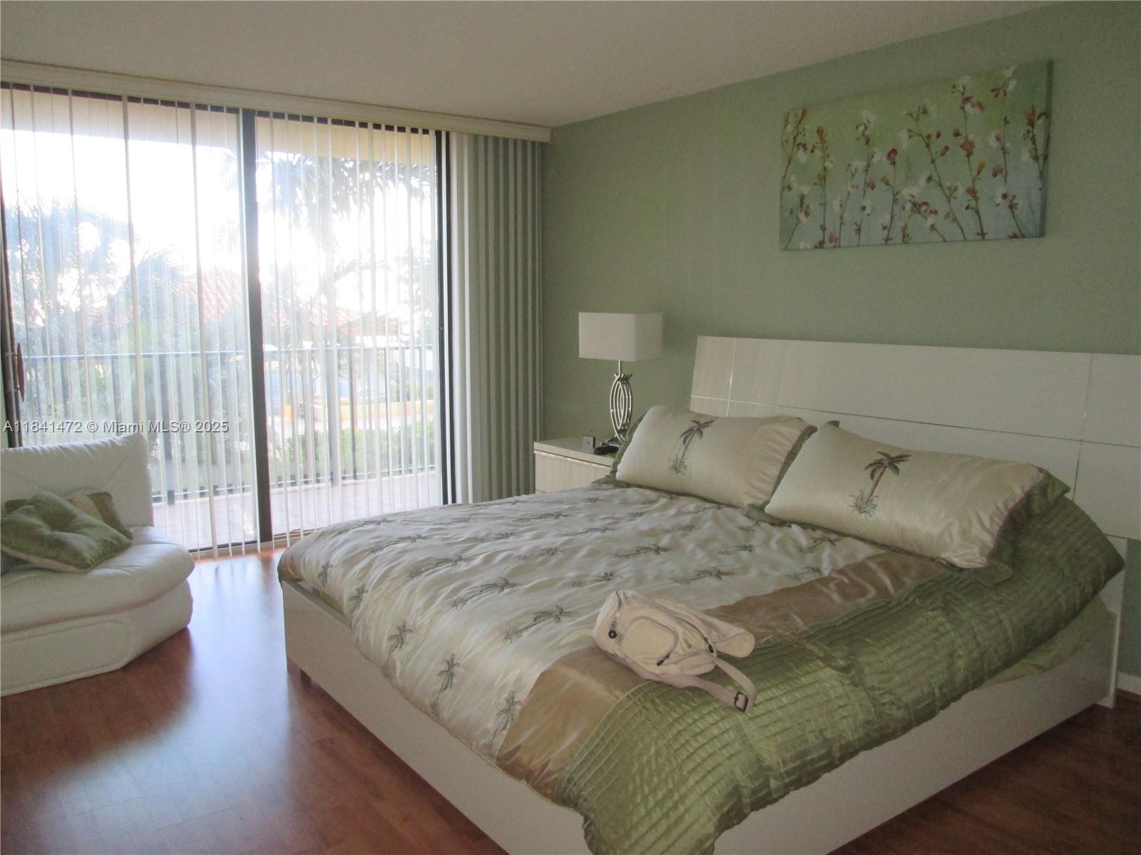 See details 408 2 / 2 1240 sq. ft. $ 2025-08-04 0 Photo