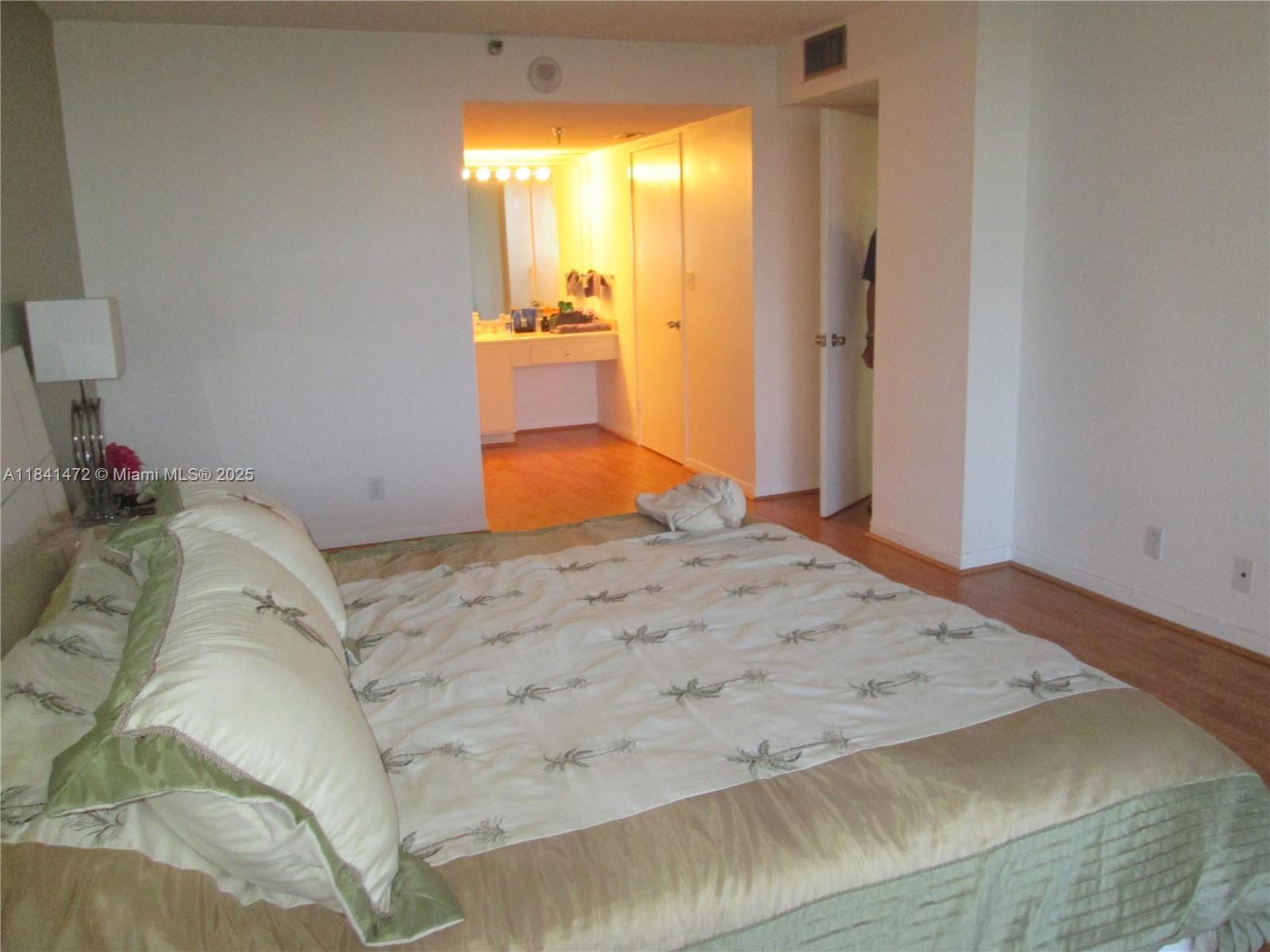 See details 408 2 / 2 1240 sq. ft. $ 2025-08-04 0 Photo