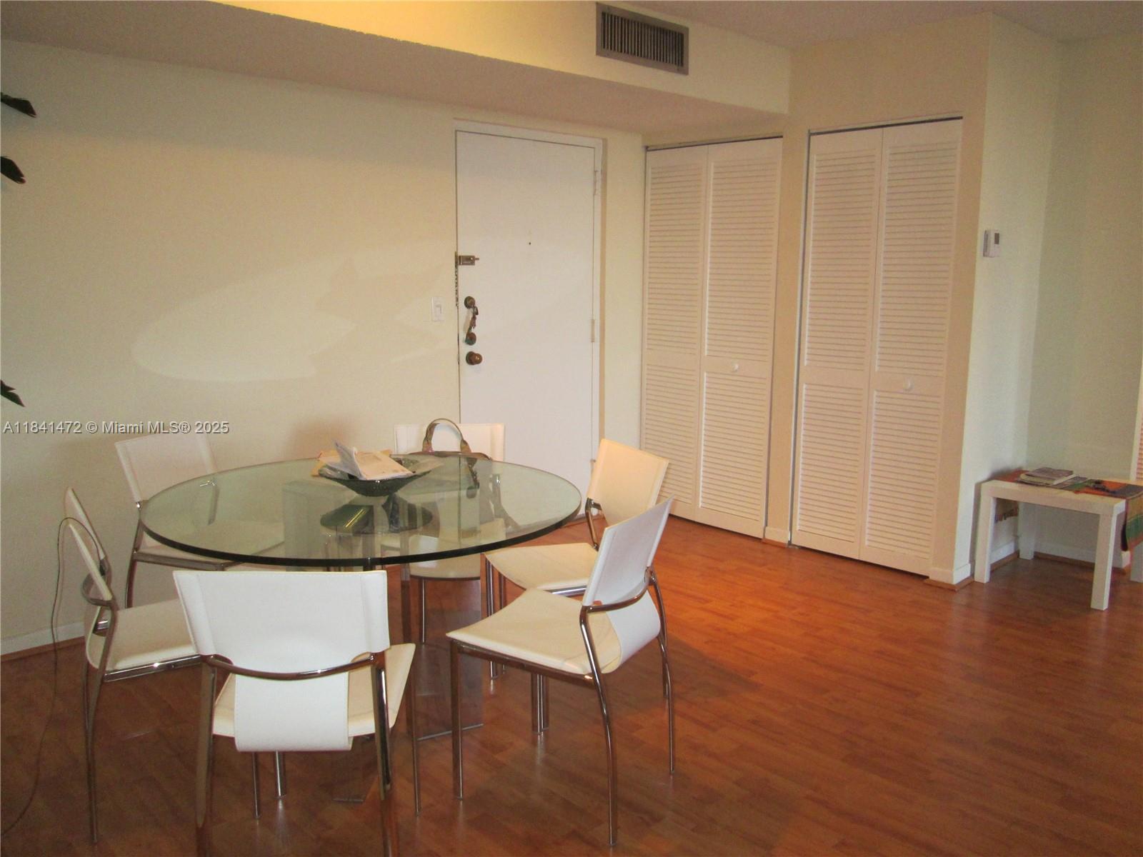 See details 408 2 / 2 1240 sq. ft. $ 2025-08-04 0 Photo