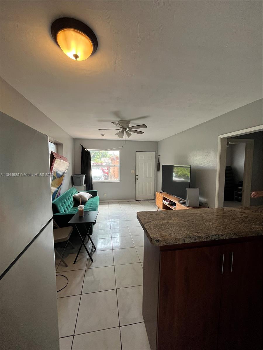 See details / 1948 sq. ft. $ 2025-07-16 0 Photo