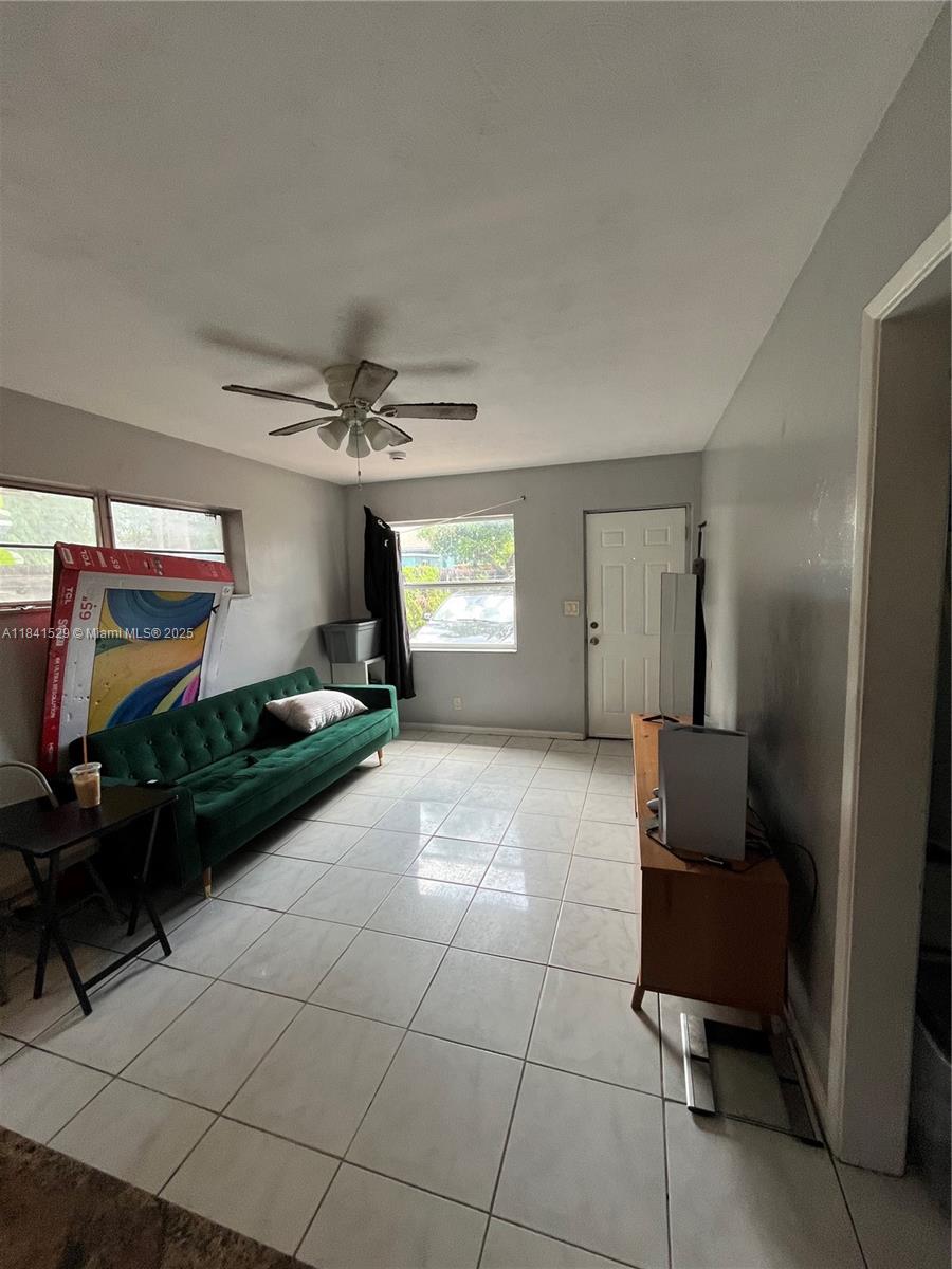 See details / 1948 sq. ft. $ 2025-07-16 0 Photo