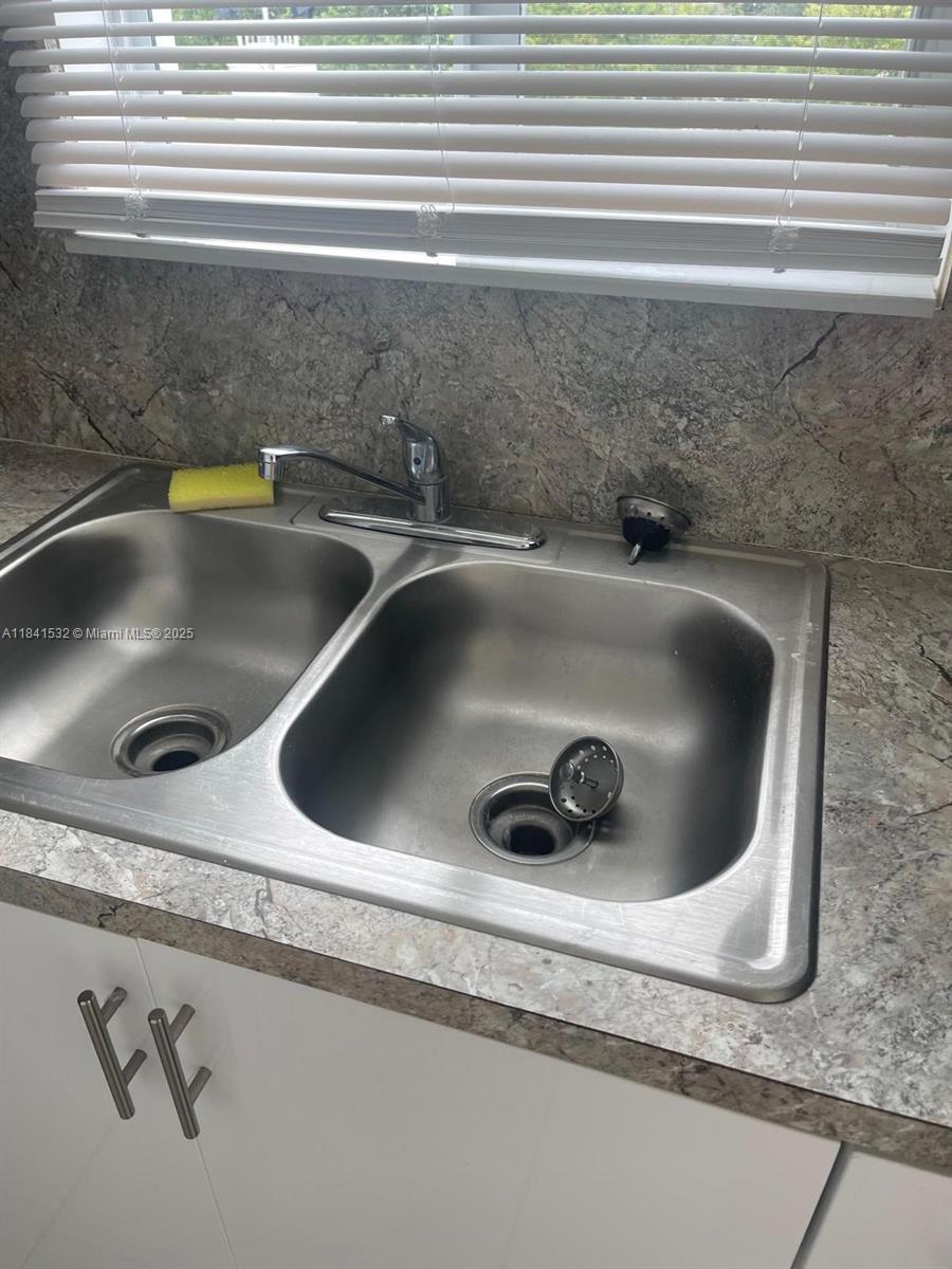 Ver detalles / sq. ft. $ 2025-07-16 0 foto