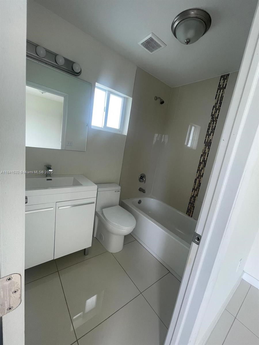 Ver detalles / sq. ft. $ 2025-07-16 0 foto