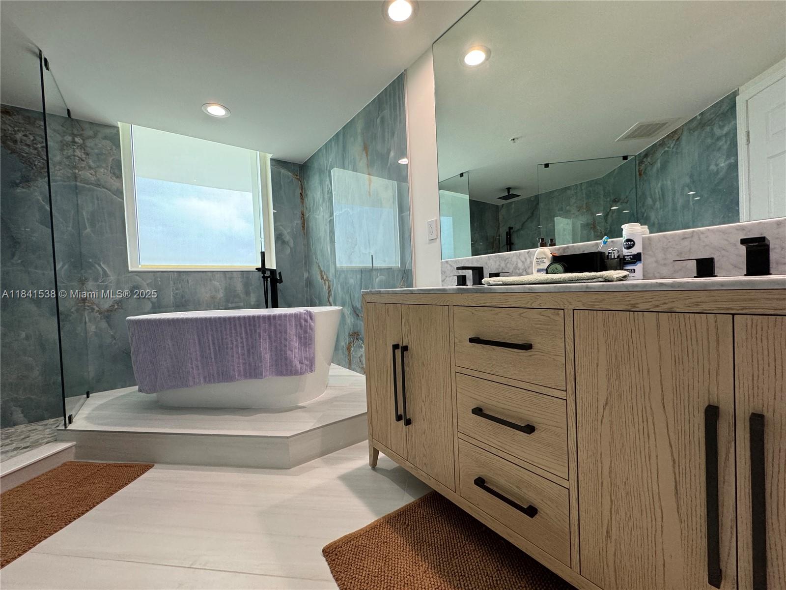 Photo of 1755 Hallandale Beach Blvd  #2207E, Hallandale Beach, Florida, 33009 - 