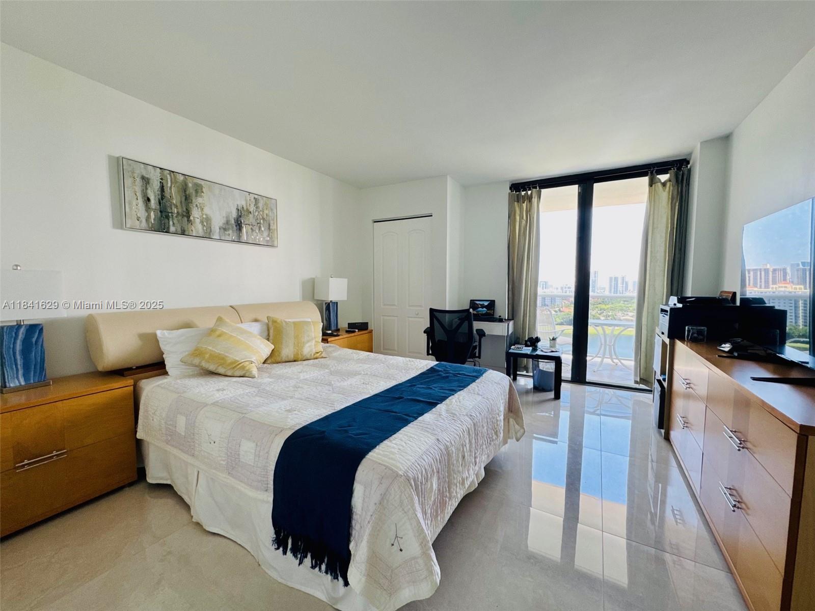 Photo of 3675 Country Club Dr  #2106, Aventura, Florida, 33180 - 