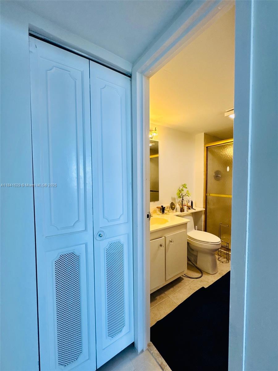 Photo of 3675 Country Club Dr  #2106, Aventura, Florida, 33180 - 
