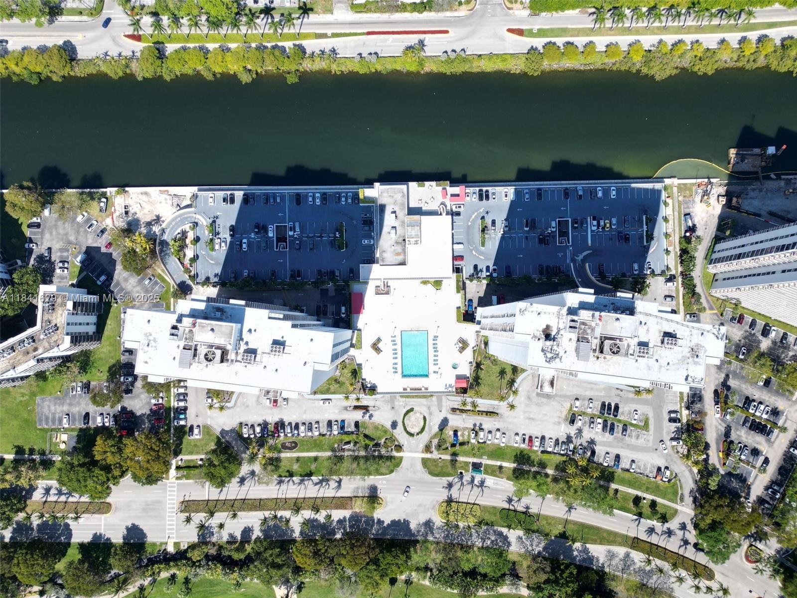 Photo of 3675 Country Club Dr  #2106, Aventura, Florida, 33180 - 