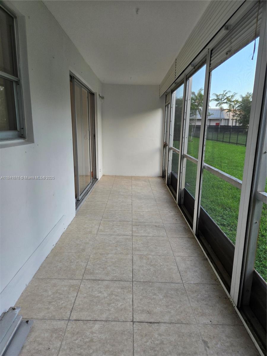 See details 106 1 / 1 700 sq. ft. $ 2025-07-16 0 Photo