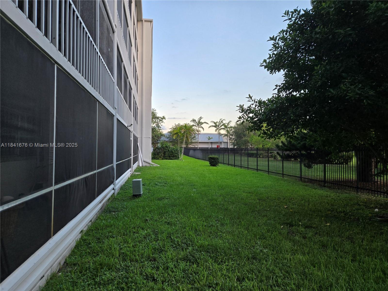 See details 106 1 / 1 700 sq. ft. $ 2025-07-16 0 Photo