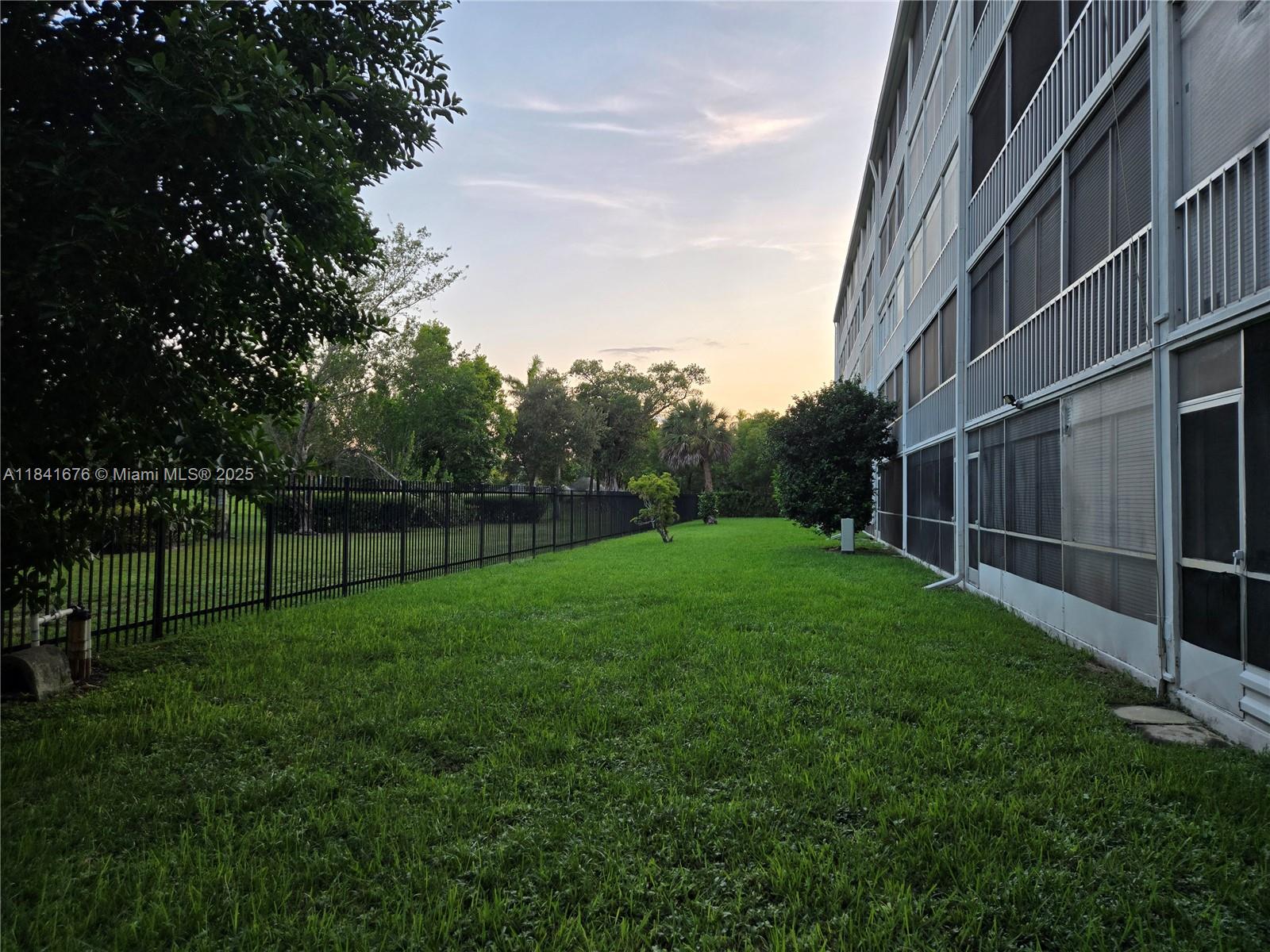 See details 106 1 / 1 700 sq. ft. $ 2025-07-16 0 Photo