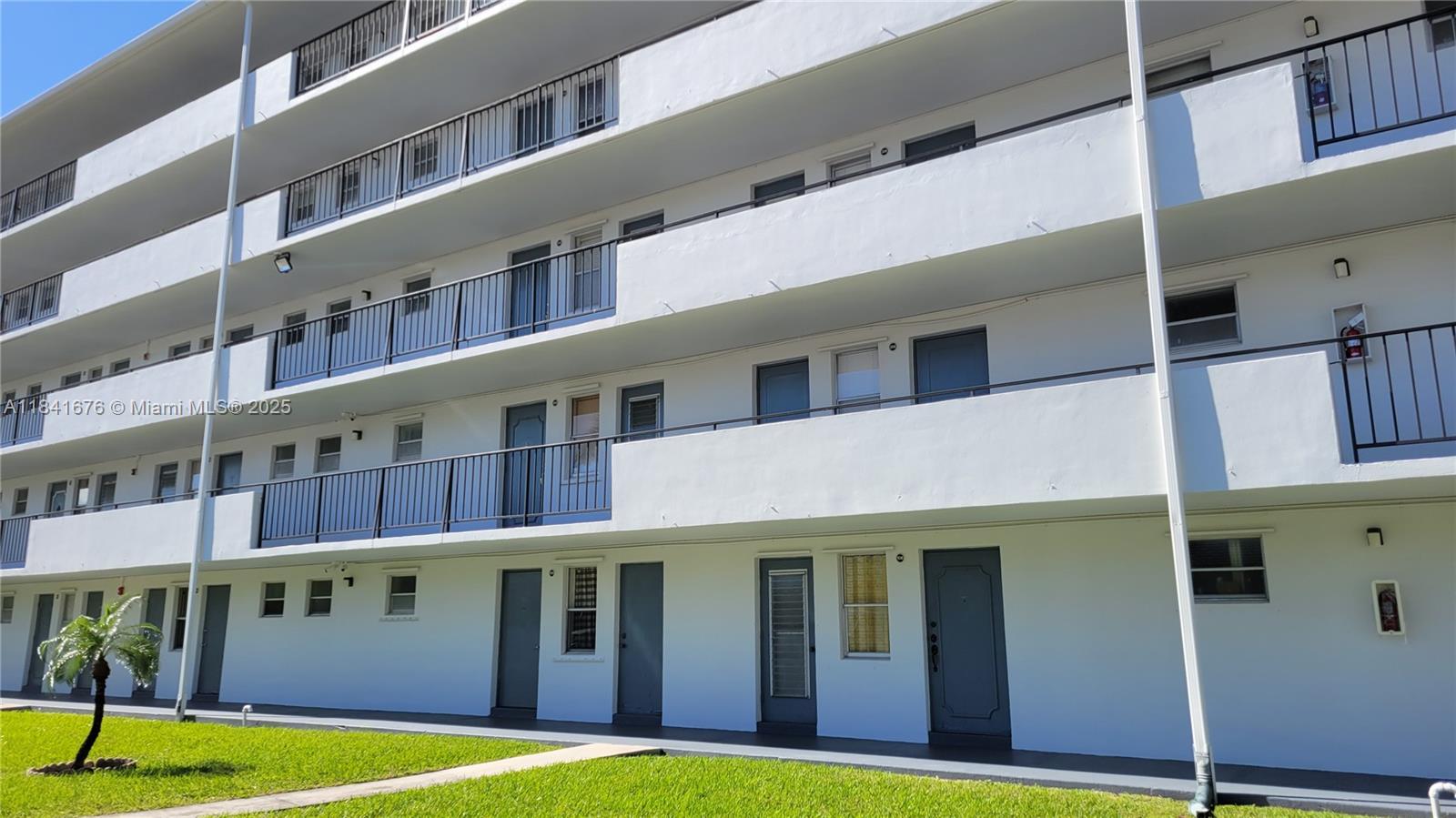 See details 106 1 / 1 700 sq. ft. $ 2025-07-16 0 Photo