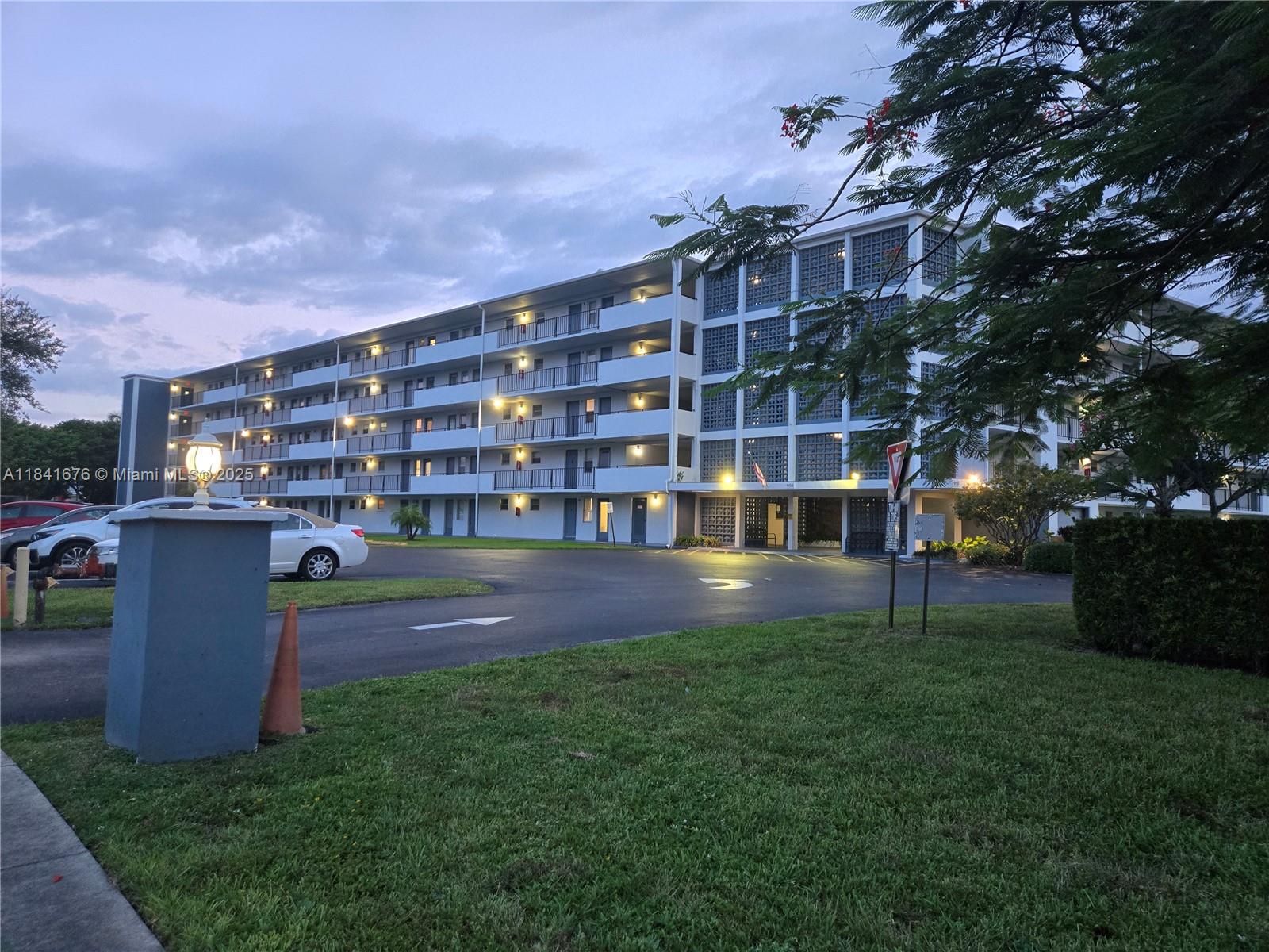 See details 106 1 / 1 700 sq. ft. $ 2025-07-16 0 Photo