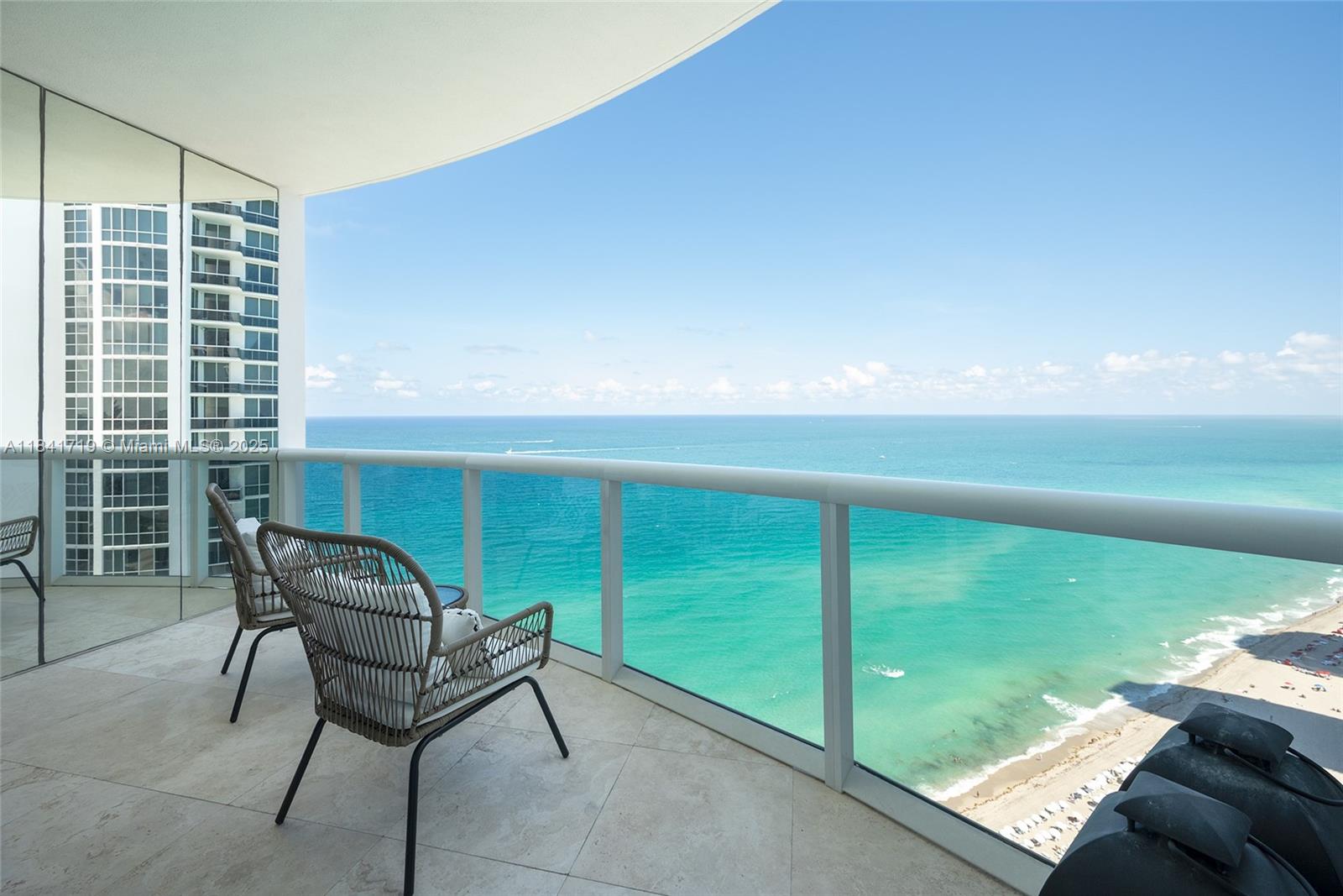 See details 4009A 2 / 2 1324 sq. ft. $ 2025-07-16 0 Photo