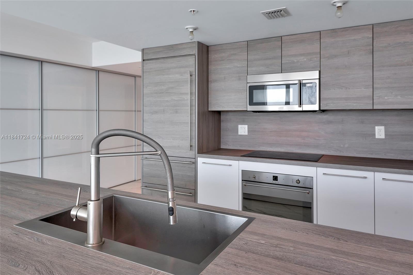 Photo of 400 Sunny Isles Blvd  #917, Sunny Isles Beach, Florida, 33160 - 