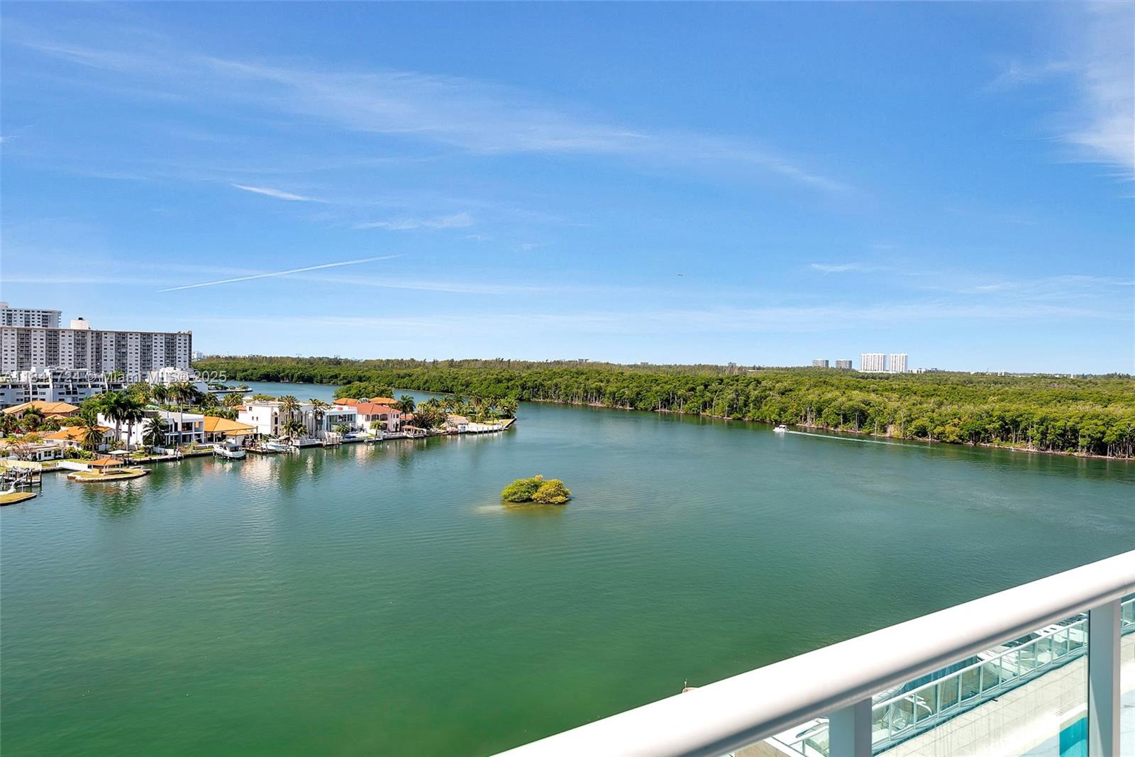Photo of 400 Sunny Isles Blvd  #917, Sunny Isles Beach, Florida, 33160 - 