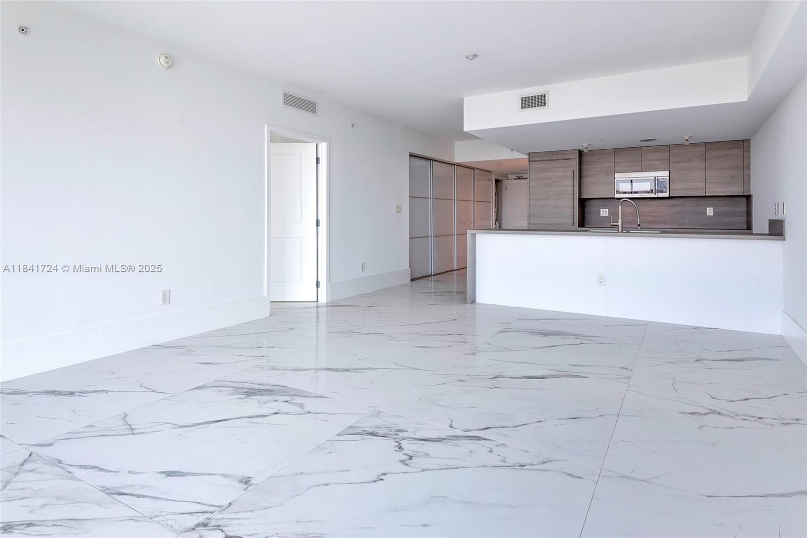 Photo of 400 Sunny Isles Blvd  #917, Sunny Isles Beach, Florida, 33160 - 