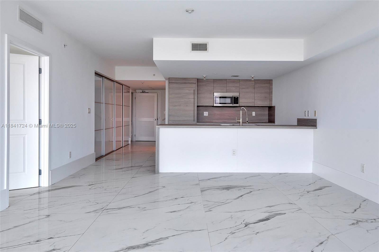 Photo of 400 Sunny Isles Blvd  #917, Sunny Isles Beach, Florida, 33160 - 