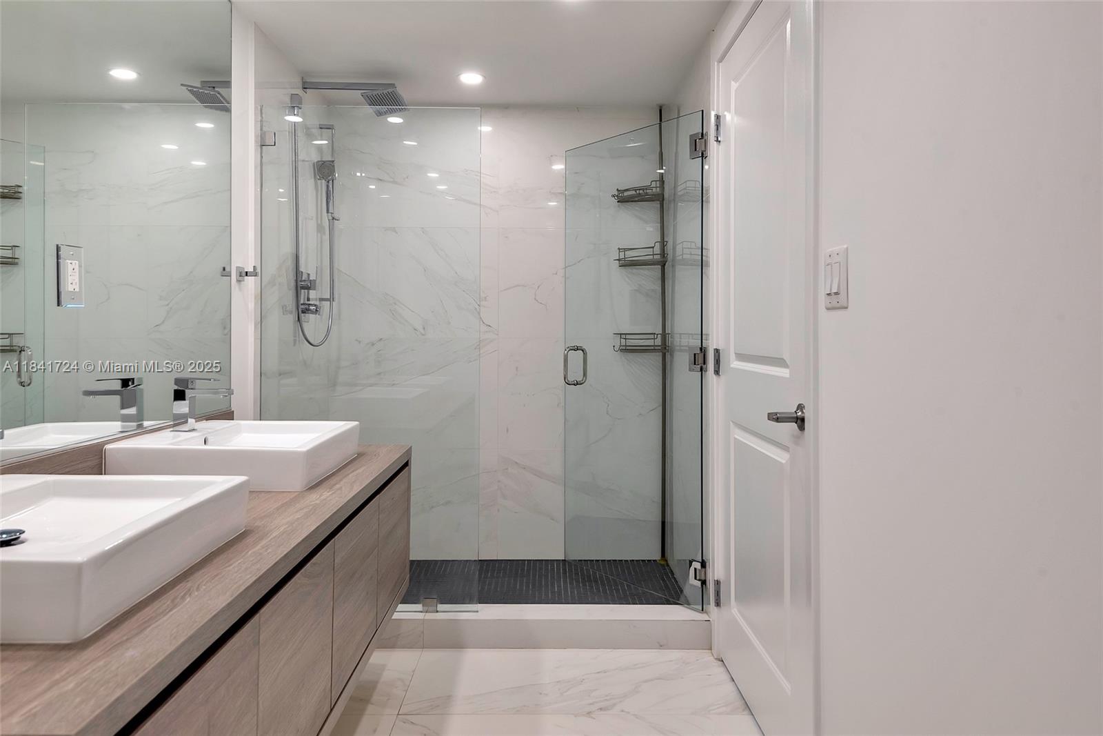 Photo of 400 Sunny Isles Blvd  #917, Sunny Isles Beach, Florida, 33160 - 