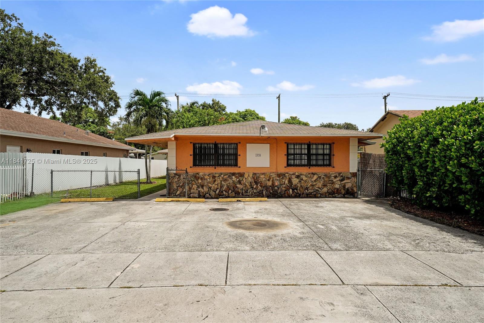 See details / 2496 sq. ft. $ 2025-07-16 0 Photo