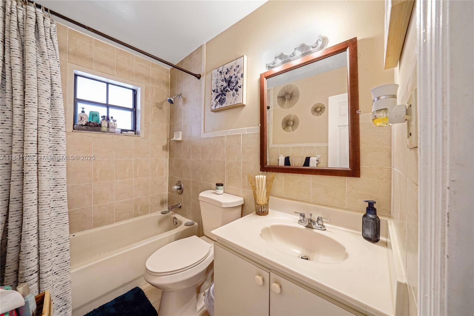 See details / 2496 sq. ft. $ 2025-07-16 0 Photo