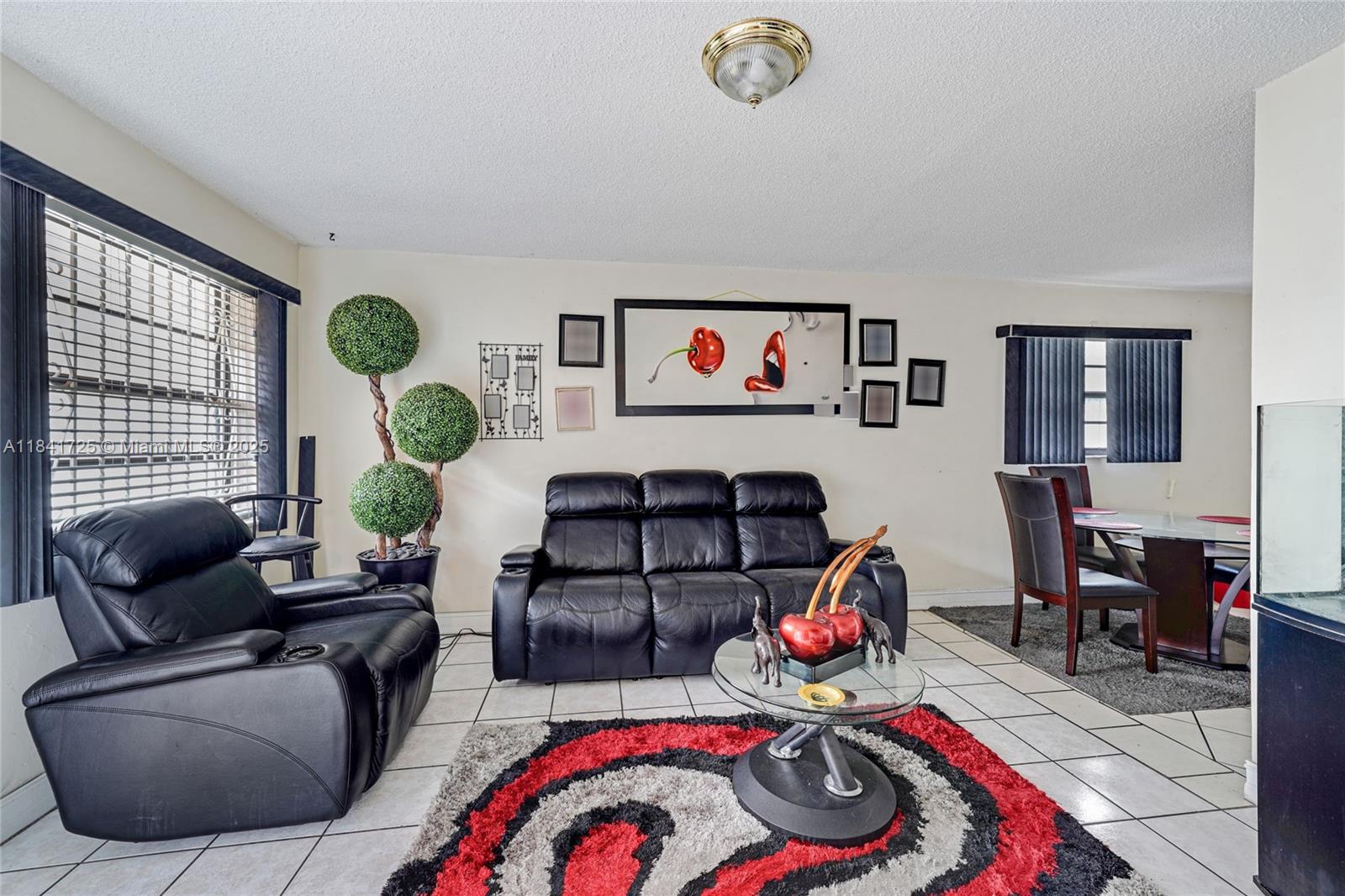 See details / 2496 sq. ft. $ 2025-07-16 0 Photo
