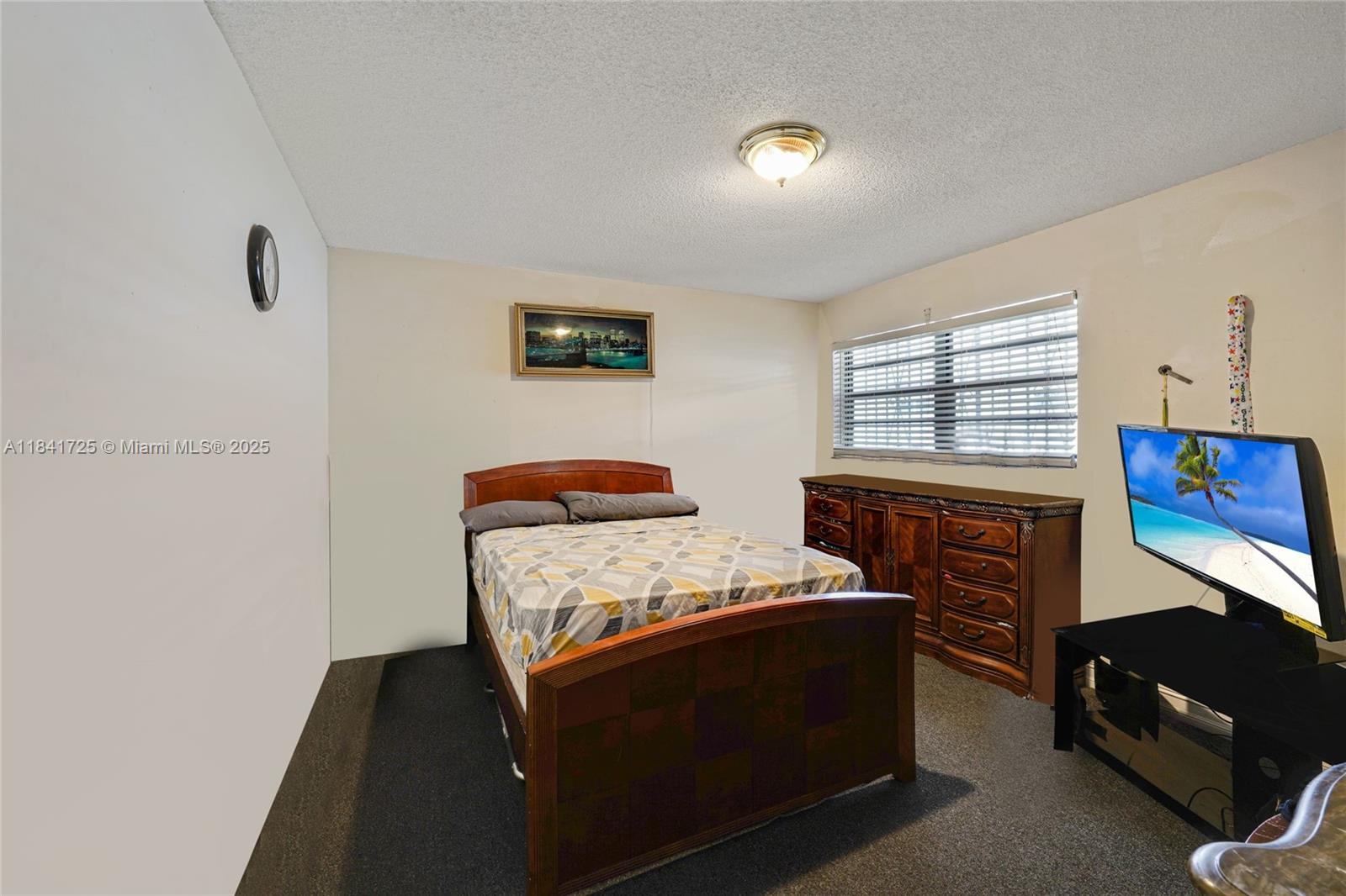 See details / 2496 sq. ft. $ 2025-07-16 0 Photo