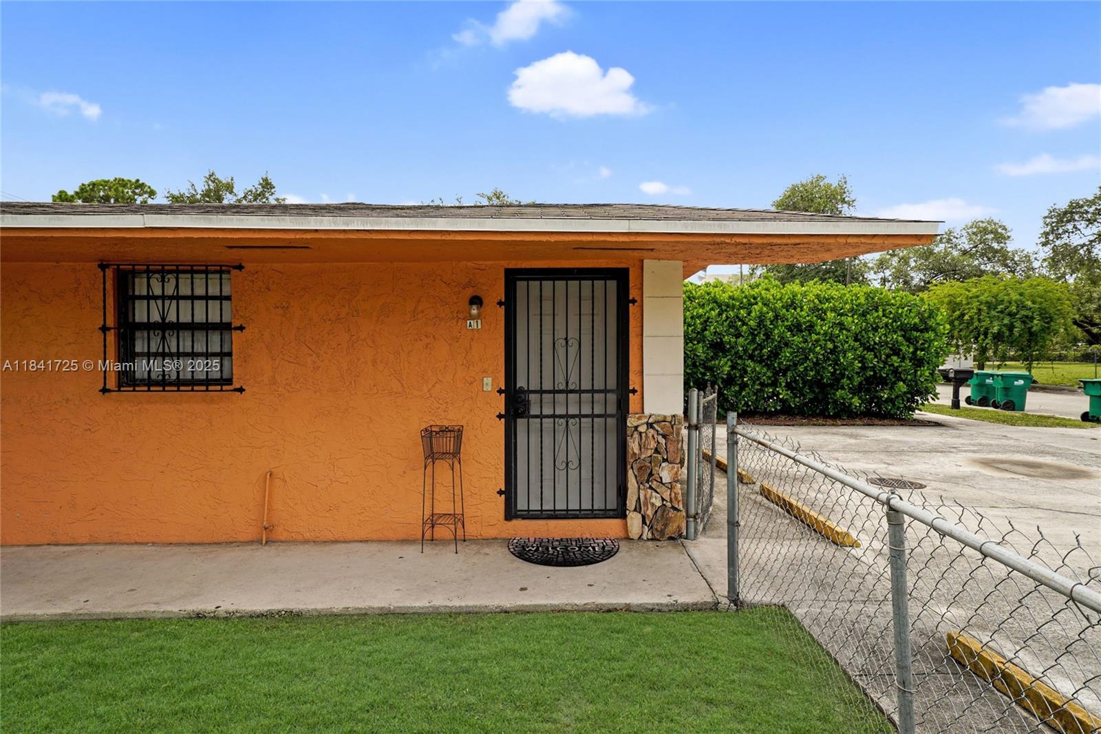 See details / 2496 sq. ft. $ 2025-07-16 0 Photo
