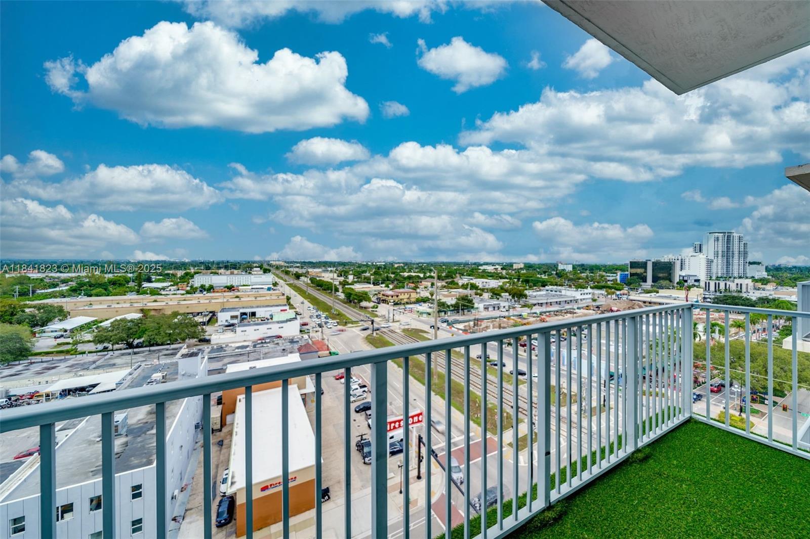 Photo of 140 Dixie Hwy  #1007, Hollywood, Florida, 33020 - 