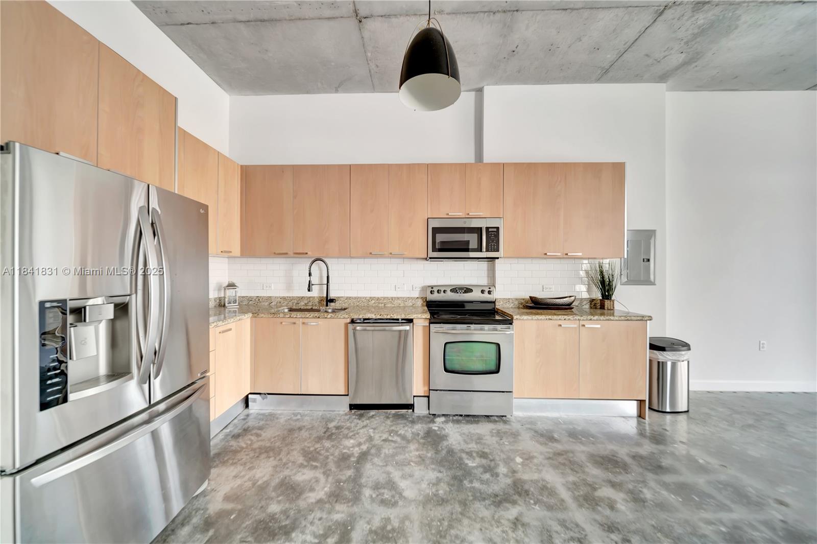Photo of 2100 Van Buren St  #517, Hollywood, Florida, 33020 - 
