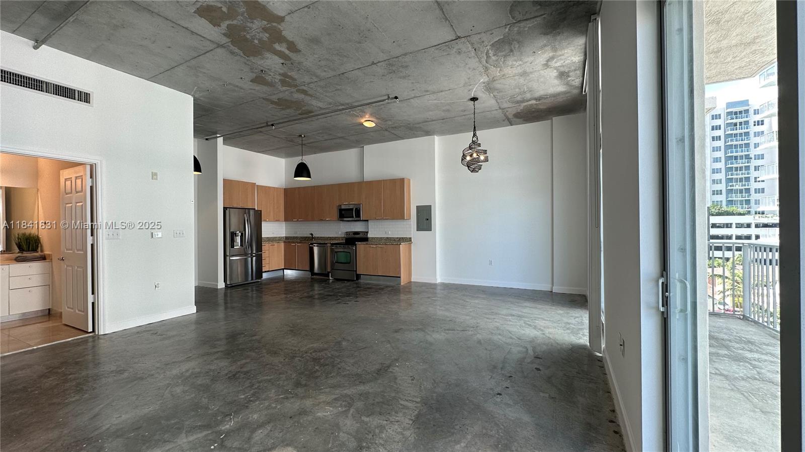 Photo of 2100 Van Buren St  #517, Hollywood, Florida, 33020 - 