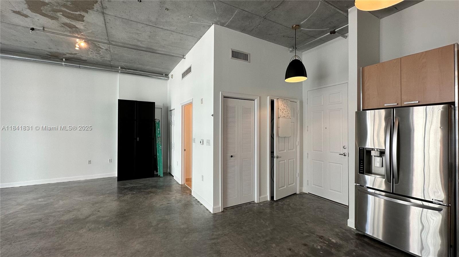Photo of 2100 Van Buren St  #517, Hollywood, Florida, 33020 - 
