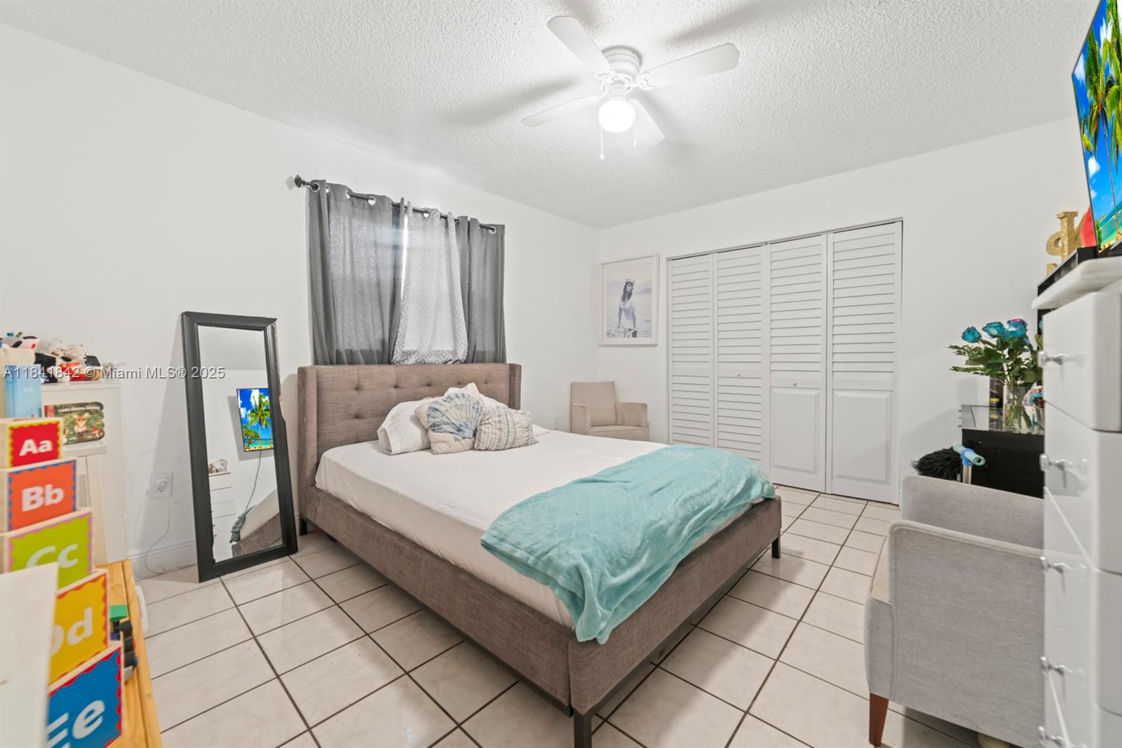 See details / 1690 sq. ft. $ 2025-08-08 0 Photo