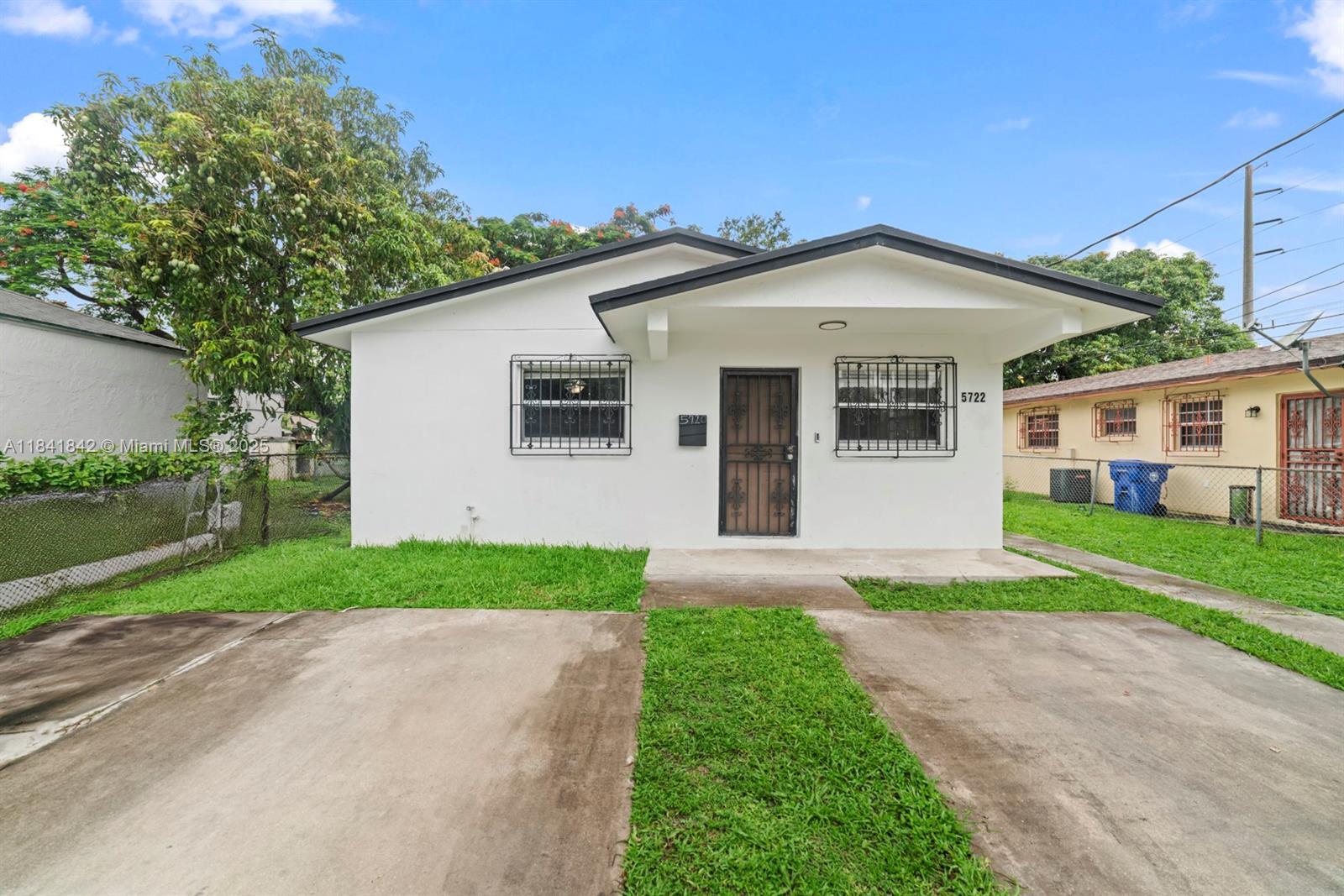 See details / 1690 sq. ft. $ 2025-08-08 0 Photo