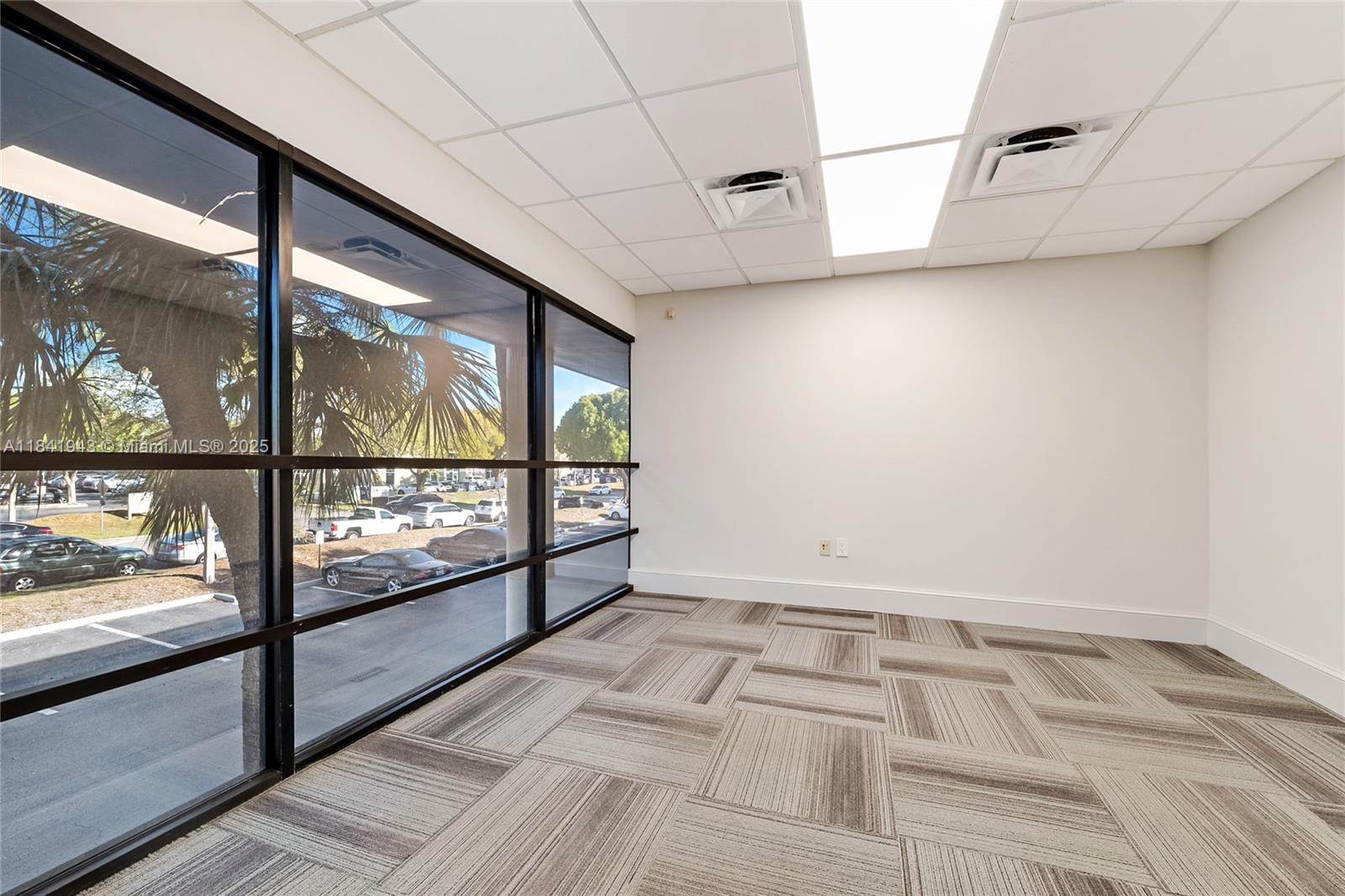 See details 3 / sq. ft. $ 2025-07-16 0 Photo