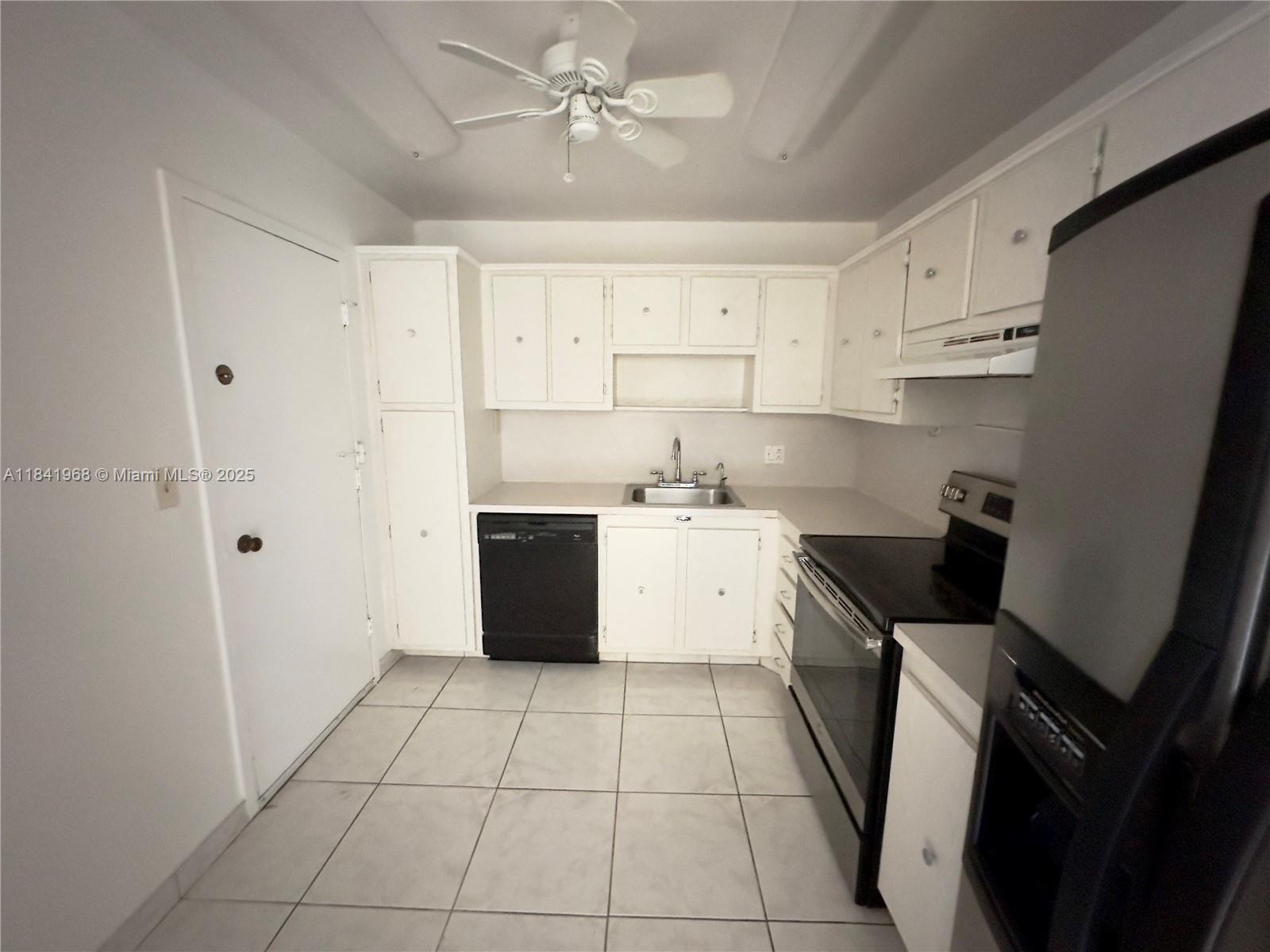 Photo of 3800 Ocean Dr  #1518, Hollywood, Florida, 33019 - 