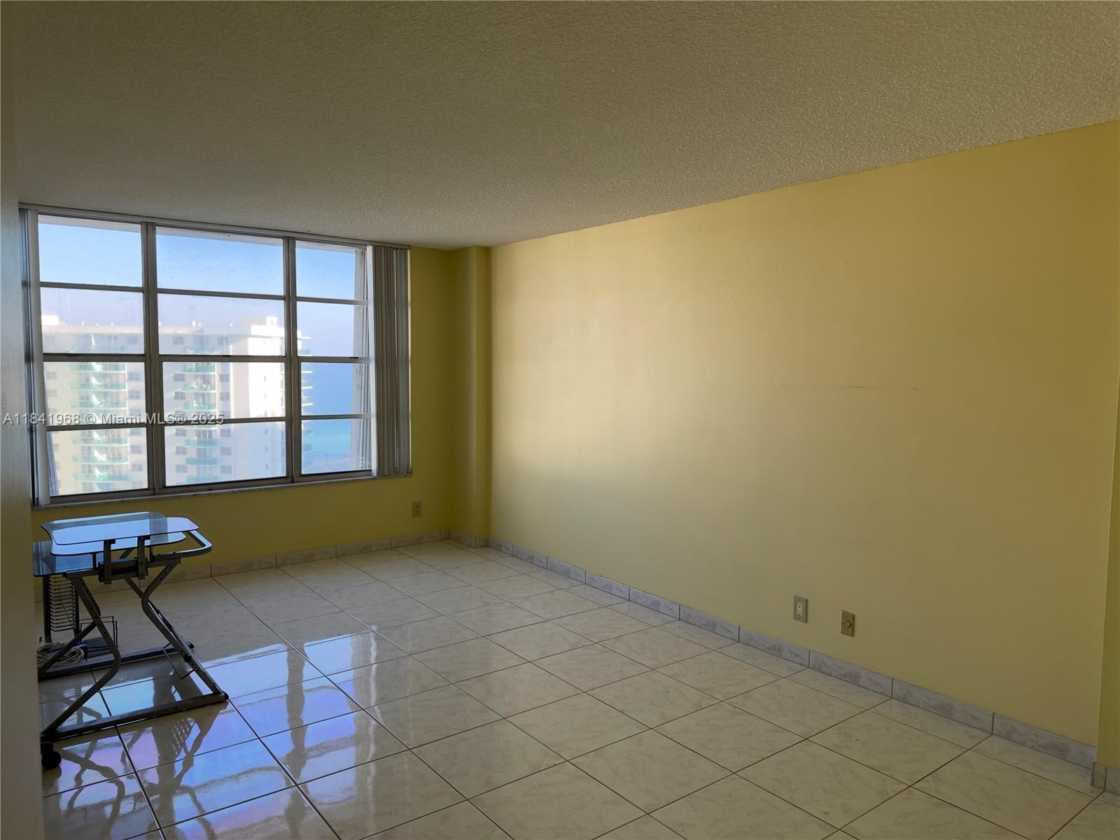Photo of 3800 Ocean Dr  #1518, Hollywood, Florida, 33019 - 